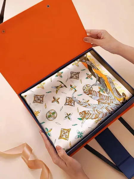 微信图片_20231106144019 Gift Box - Silk Scarf